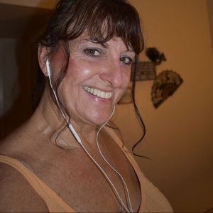 Meet your Posher, Renee